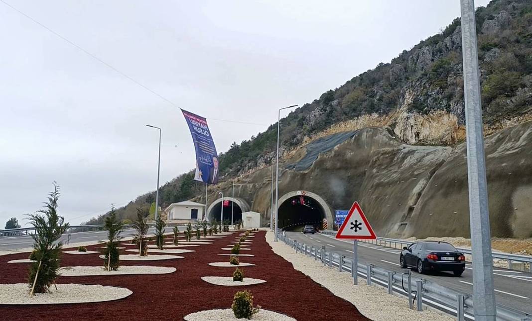 40 virajlı tehlikeli yol tarihe gömüldü: Sürücülerden tam not 2